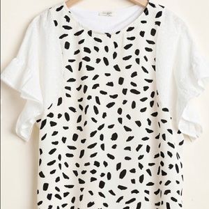 Umgee cream/ white color top! Super cute 🤍🖤